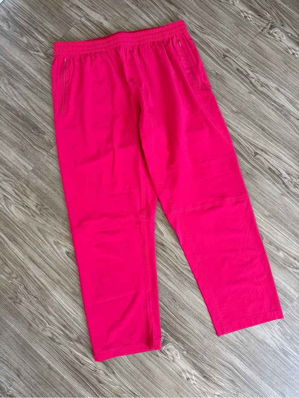 Outdoor Voices • 26” Zephyr Pants in Azalea • Size Large • bright fuschia pink